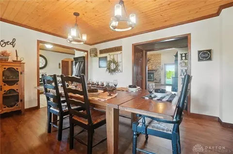 Dining - 891 N Tecumseh Rd, Springfield, OH 45504 photo 3 of 3