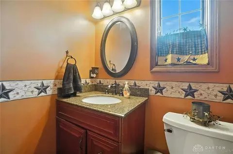 Bath - 891 N Tecumseh Rd, Springfield, OH 45504 photo 4 of 7