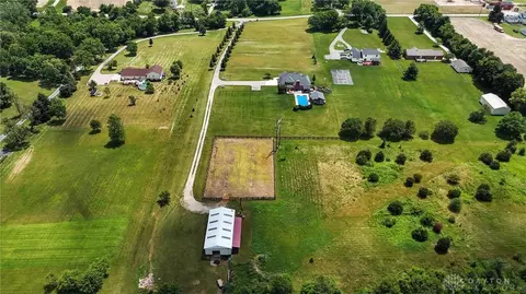 View/Area - 891 N Tecumseh Rd, Springfield, OH 45504 photo 3 of 5