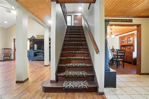 Entry Way - 891 N Tecumseh Rd, Springfield, OH 45504 photo 4 of 7