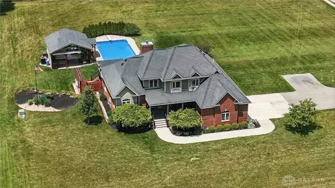 View/Area - 891 N Tecumseh Rd, Springfield, OH 45504 photo 2 of 5
