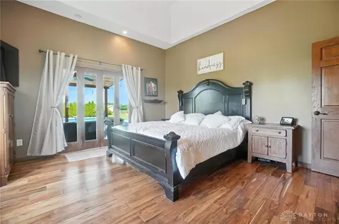 Bedroom - 891 N Tecumseh Rd, Springfield, OH 45504 photo 2 of 8