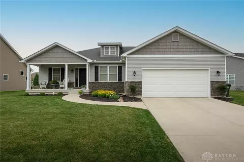 720 Sherwood Dr, Troy, OH 45373