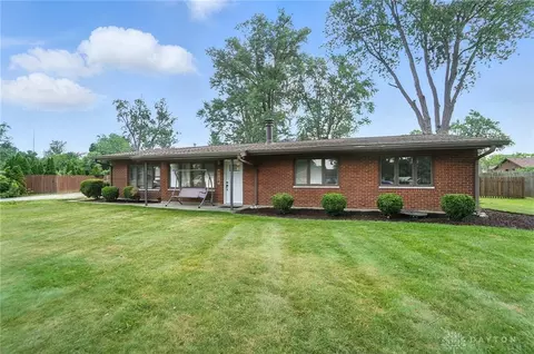9106 Mary Haynes Dr, Centerville, OH 45458