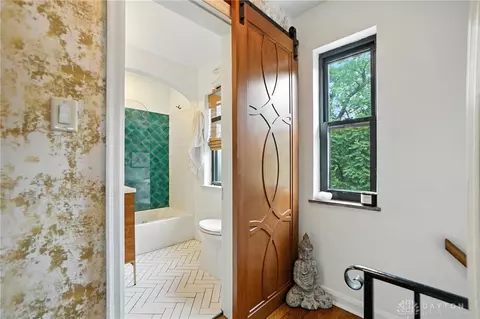 Bath - 2967 Mapleleaf Ave, Cincinnati, OH 45212 photo 1 of 3