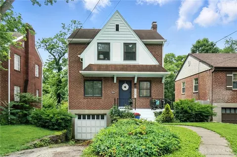 2967 Mapleleaf Ave, Cincinnati, OH 45212