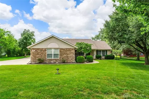 905 S Linden Ave, Miamisburg, OH 45342