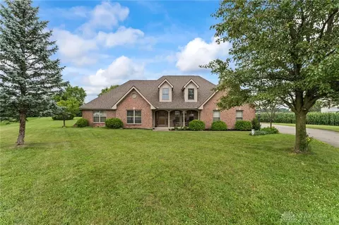 11600 Knight Ct, New Carlisle, OH 45344