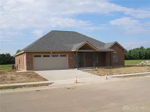 232 Goldenrod Dr, Eaton, OH 45320