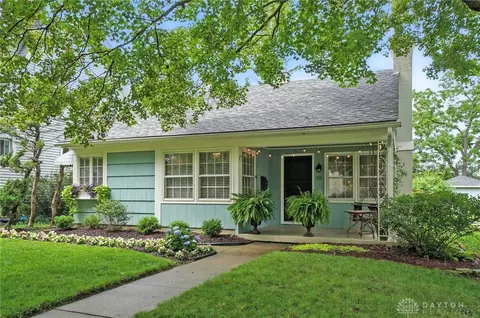 25 Triangle Ave, Oakwood, OH 45419 photo 2