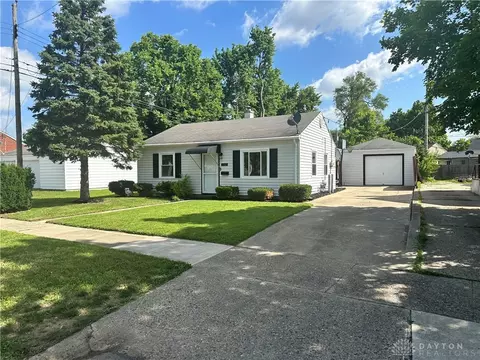 1111 Long St, Troy, OH 45373 photo 3