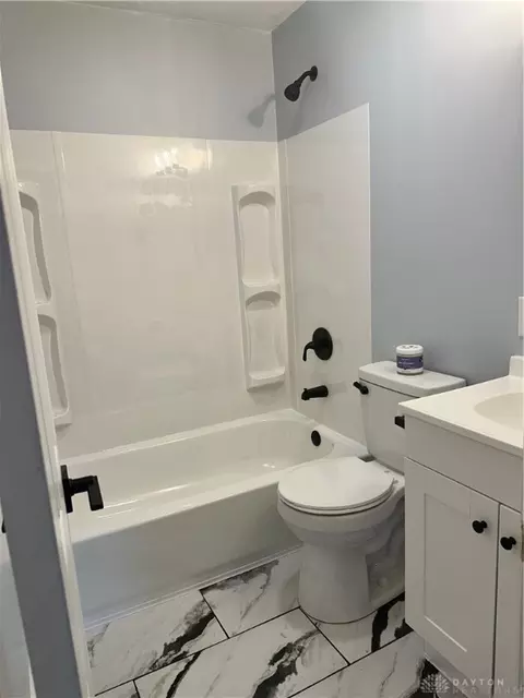 1111 Long St, Troy, OH 45373 photo 8