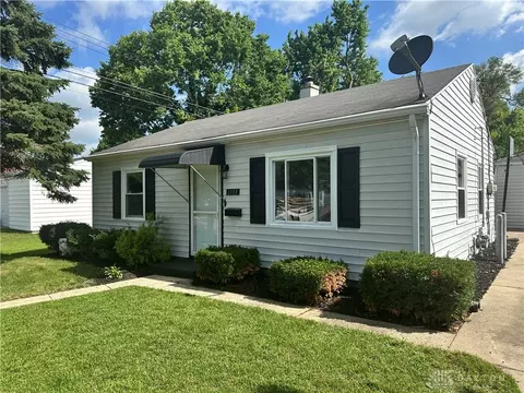 1111 Long St, Troy, OH 45373 photo 2