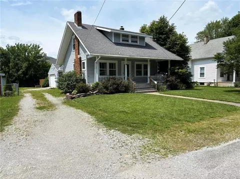14 E Maple St, Cedarville, OH 45314