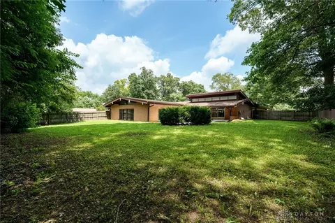 Exterior - 761 Dorchester Dr, Springfield, OH 45506 photo 12 of 18