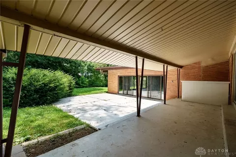 Exterior - 761 Dorchester Dr, Springfield, OH 45506 photo 10 of 18