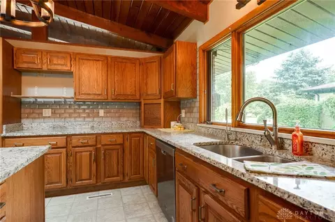 Kitchen - 761 Dorchester Dr, Springfield, OH 45506 photo 7 of 7