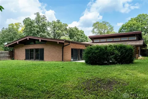 Exterior - 761 Dorchester Dr, Springfield, OH 45506 photo 14 of 18