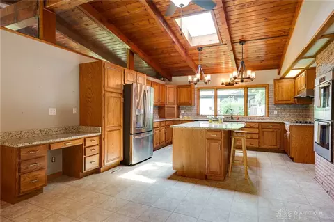 Kitchen - 761 Dorchester Dr, Springfield, OH 45506 photo 1 of 7