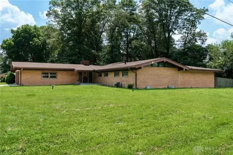 Exterior - 761 Dorchester Dr, Springfield, OH 45506 photo 5 of 18