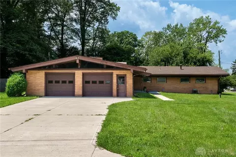 761 Dorchester Dr, Springfield, OH 45506
