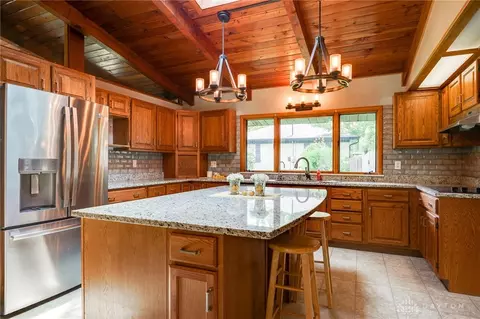 Kitchen - 761 Dorchester Dr, Springfield, OH 45506 photo 3 of 7