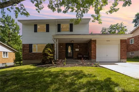 1241 Oak Knoll Dr, Cincinnati, OH 45224