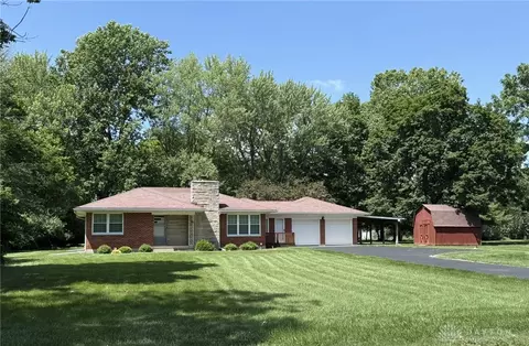 677 Nutt Rd, Dayton, OH 45458