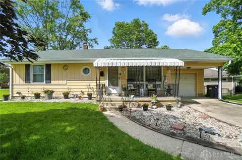 50 Gregory Ln, Hamilton, OH 45013