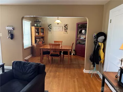Dining - 212 Earnshaw Dr, Kettering, OH 45429 photo 1 of 2