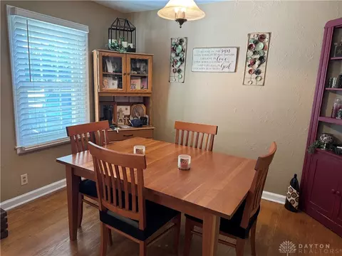 Dining - 212 Earnshaw Dr, Kettering, OH 45429 photo 2 of 2