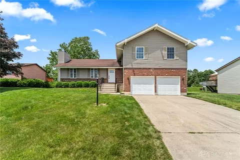 4071 Laguna Rd, Dayton, OH 45426