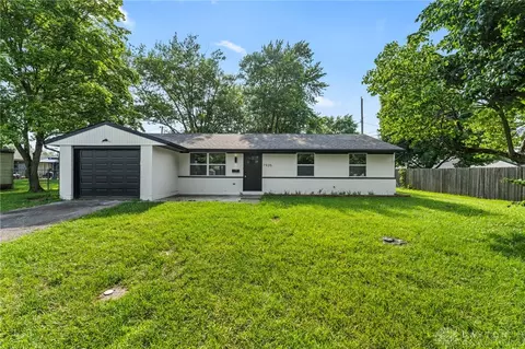 7935 Stockbridge Dr, Dayton, OH 45424