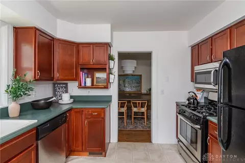 Kitchen - 2769 Hilton Dr, Dayton, OH 45409 photo 4 of 6