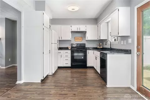 3163 Gracemore Ave, Dayton, OH 45420 photo 9