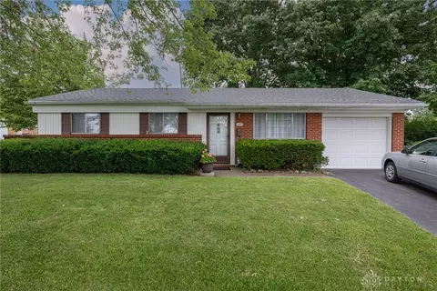 1307 Cobblestone St, Dayton, OH 45432
