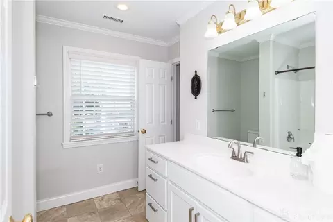 Bath - 1129 Eureka Dr, Kettering, OH 45419 photo 4 of 6