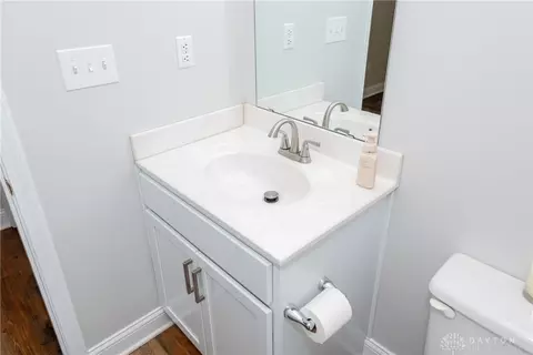 Bath - 1129 Eureka Dr, Kettering, OH 45419 photo 3 of 6
