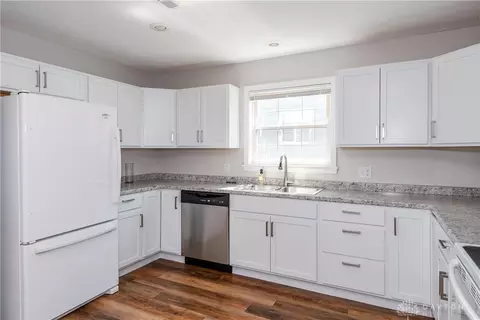 Kitchen - 1129 Eureka Dr, Kettering, OH 45419 photo 1 of 5