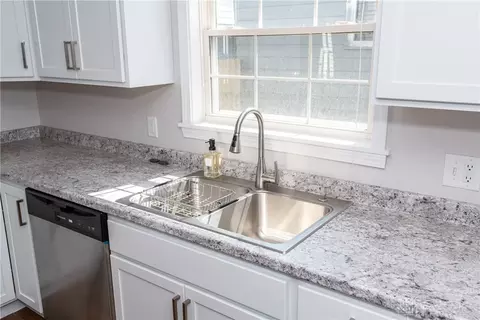 Kitchen - 1129 Eureka Dr, Kettering, OH 45419 photo 5 of 5