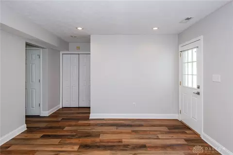 Living - 1129 Eureka Dr, Kettering, OH 45419 photo 3 of 8