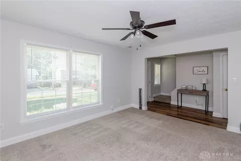 Living - 1129 Eureka Dr, Kettering, OH 45419 photo 2 of 8