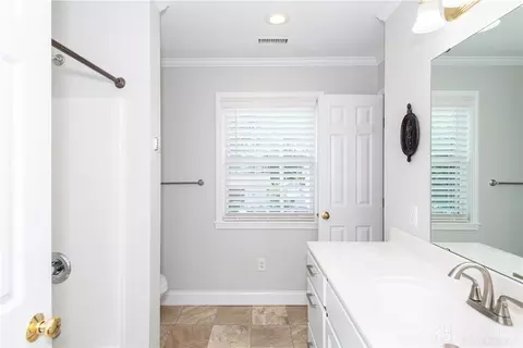 Bath - 1129 Eureka Dr, Kettering, OH 45419 photo 5 of 6