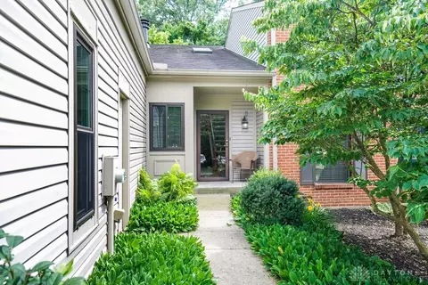 5251 Londonderry Dr, Sharonville, OH 45241