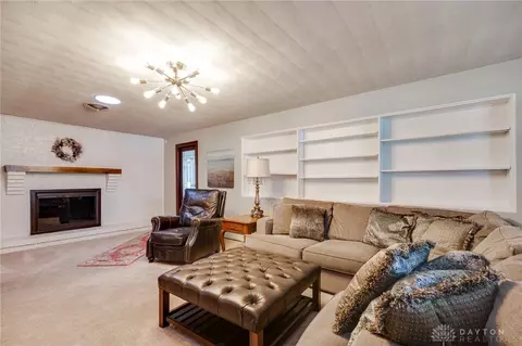 Living - 1109 Carlo Dr, Kettering, OH 45429 photo 10 of 13