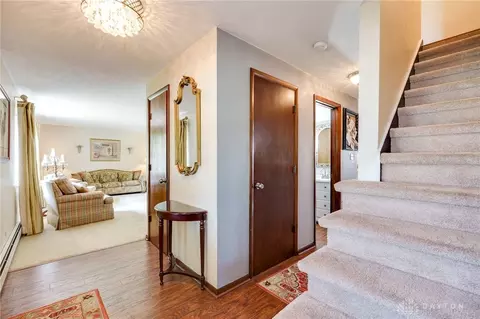 Entry Way - 1109 Carlo Dr, Kettering, OH 45429 photo 4 of 7