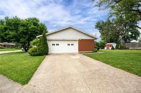 Exterior - 1109 Carlo Dr, Kettering, OH 45429 photo 2 of 12