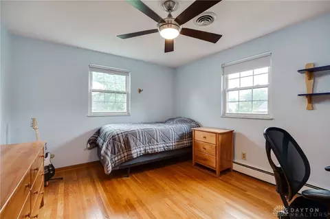 Bedroom - 1109 Carlo Dr, Kettering, OH 45429 photo 6 of 11