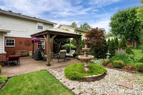 Exterior - 1109 Carlo Dr, Kettering, OH 45429 photo 9 of 12