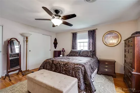 Bedroom - 1109 Carlo Dr, Kettering, OH 45429 photo 2 of 11